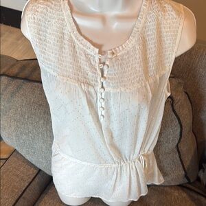 Jessica Simpson Cream Sleeveless Peplum Blouse